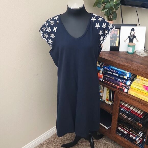 Tommy Hilfiger dress - Picture 1 of 7